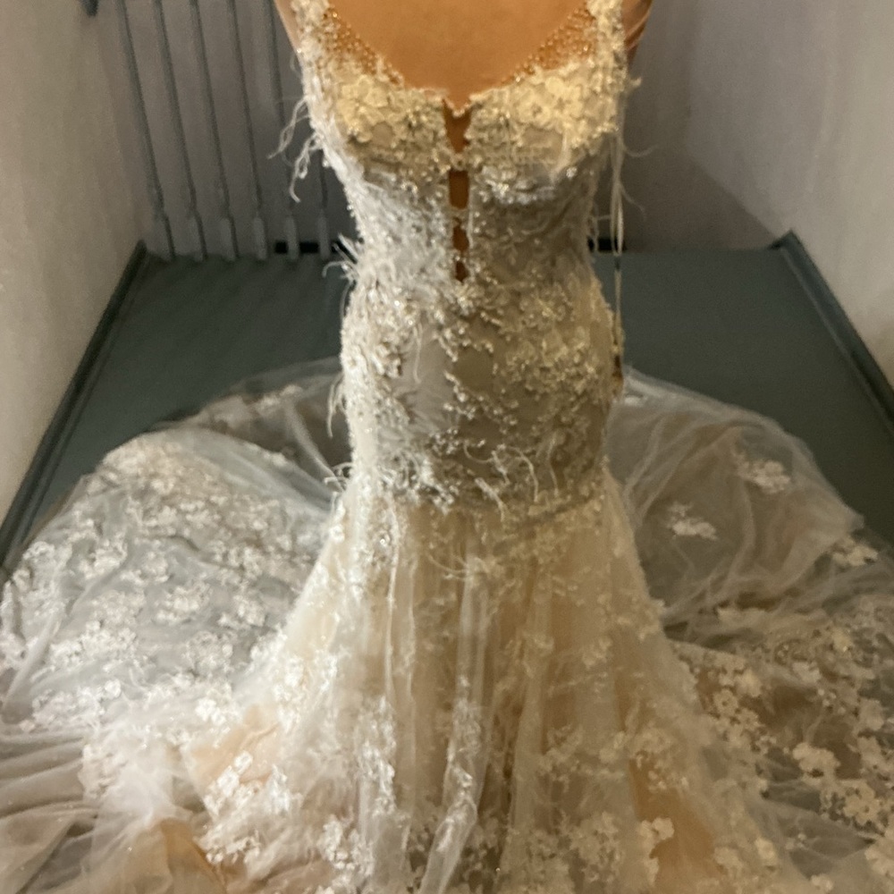 Elegant Lace &Feather Zavan Couture ZC -22446